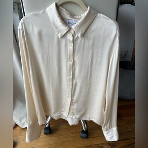 SNDYS Rising Satin Shirt in Champagne